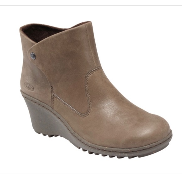 EUC- Keen ‘Akita’ Leather Wedge Ankle Boot